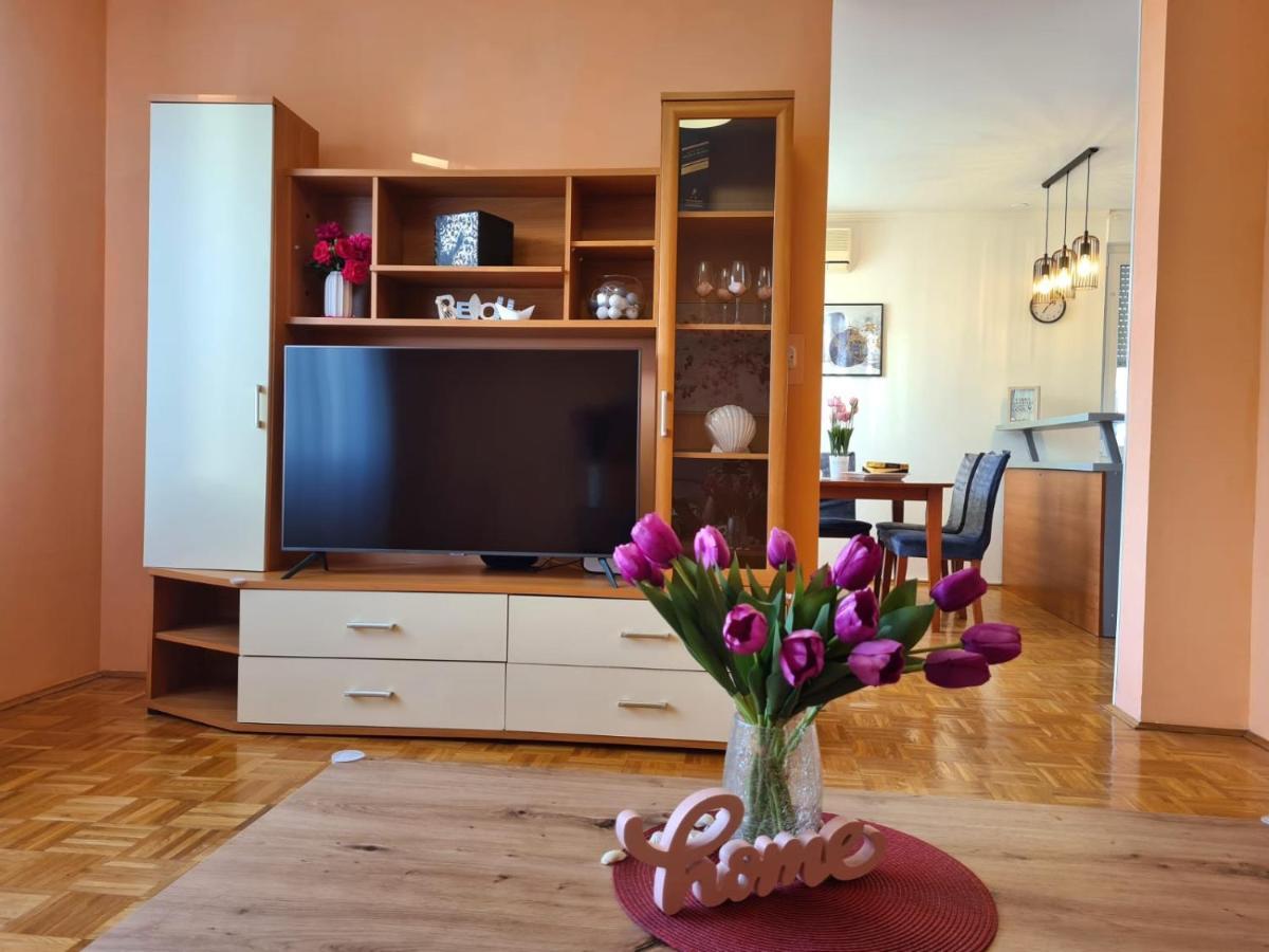 Apartma Adriatic *